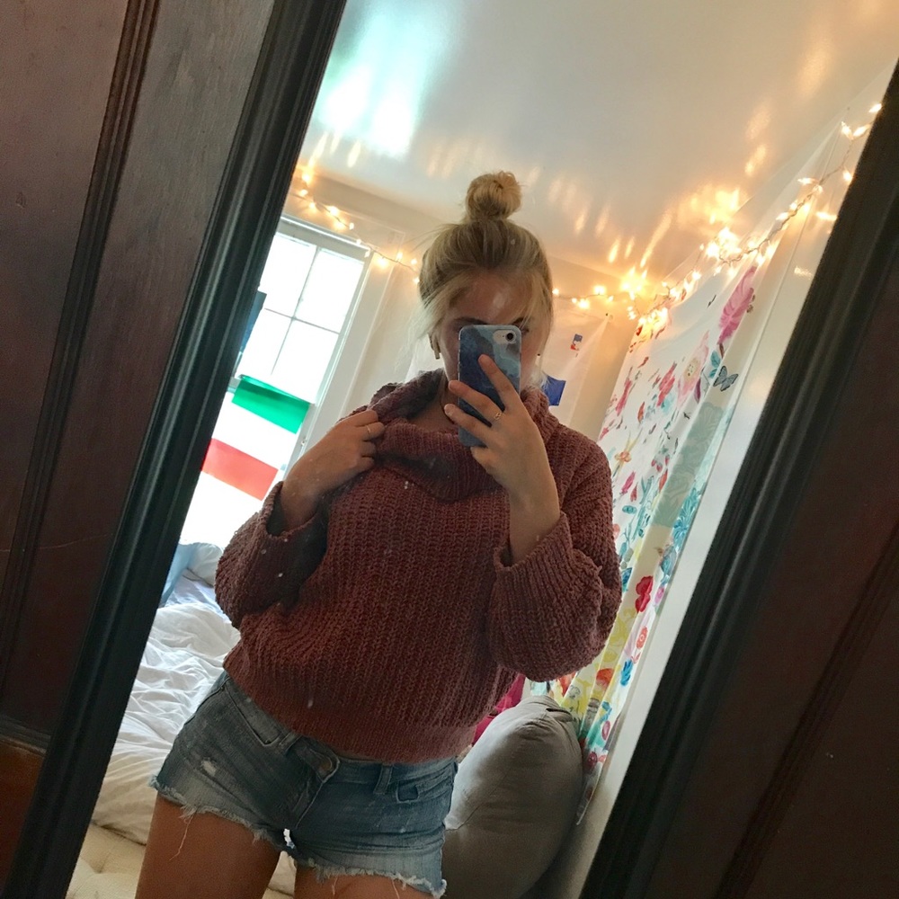 Express Sweater - Picture 3 of 5
